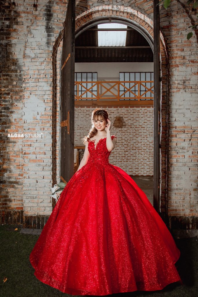 Top 12 mẫu váy cưới màu đỏ đẹp và ấn tượng nhất hiện nay | Đẹp365